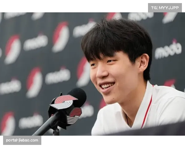 【2026年4月CBA联赛·人物·伤病青岛国信官方确认：杨瀚森因脚踝扭伤将缺阵两周，球队内线转换防守受考验